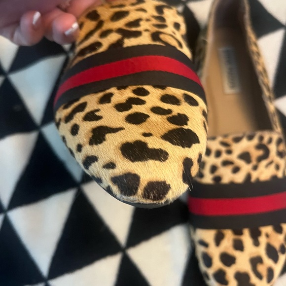 Steve Madden Flats with Leopard Print. Size 10. - Picture 3 of 9